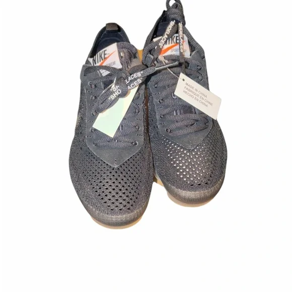 Nike air vapormax off white mens shoes size 4 NWT